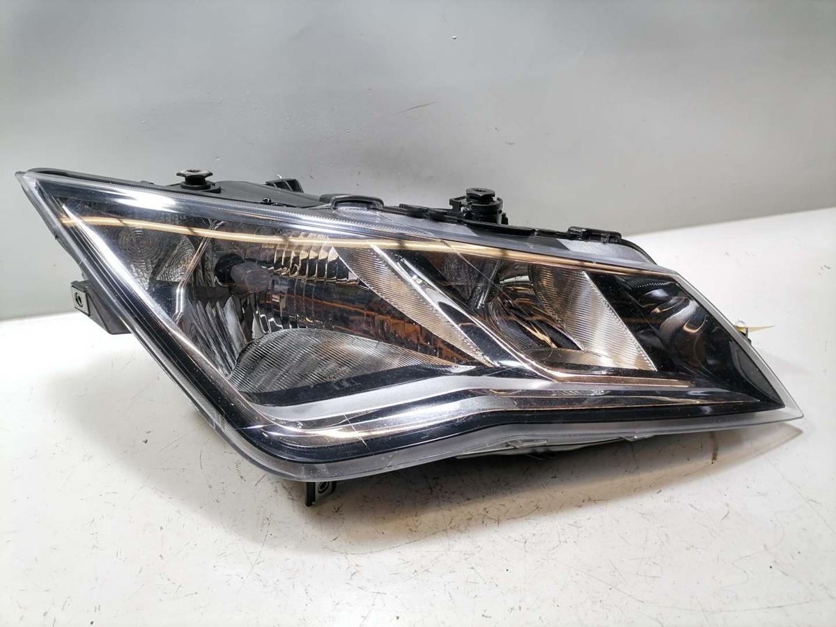 Seat Leon 5F Scheinwerfer vorn rechts Halogen Zubeh&ouml;r Bj.2015